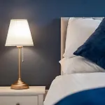 Free Parking At Comfy Manchester Home, 6Mins To Manchester City Center