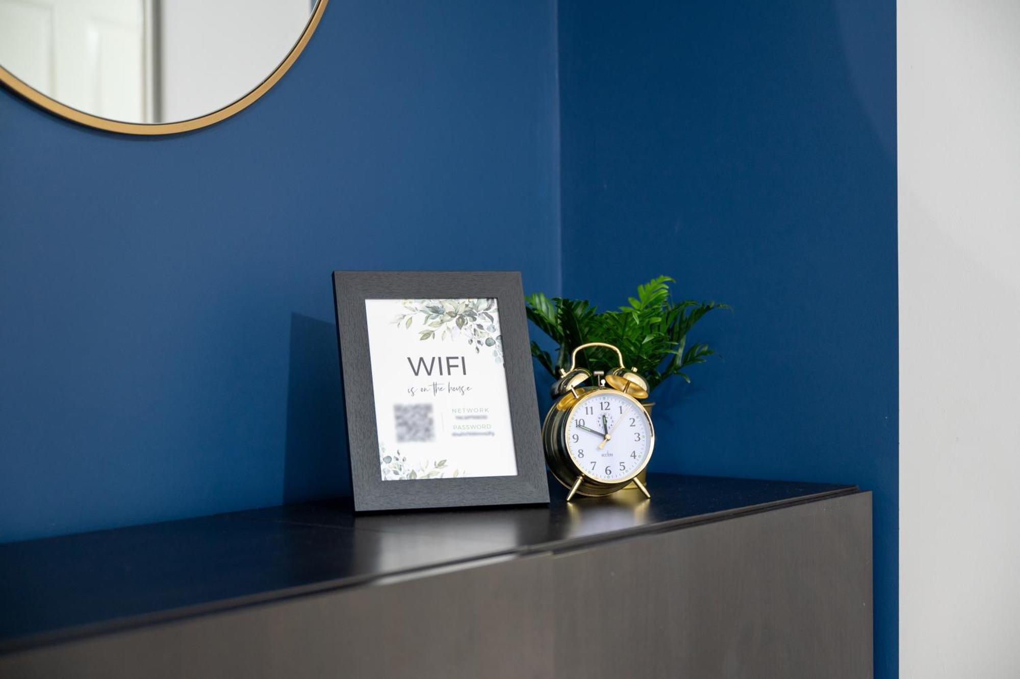 Free Parking At Comfy Manchester Home, 6Mins To Manchester City Center